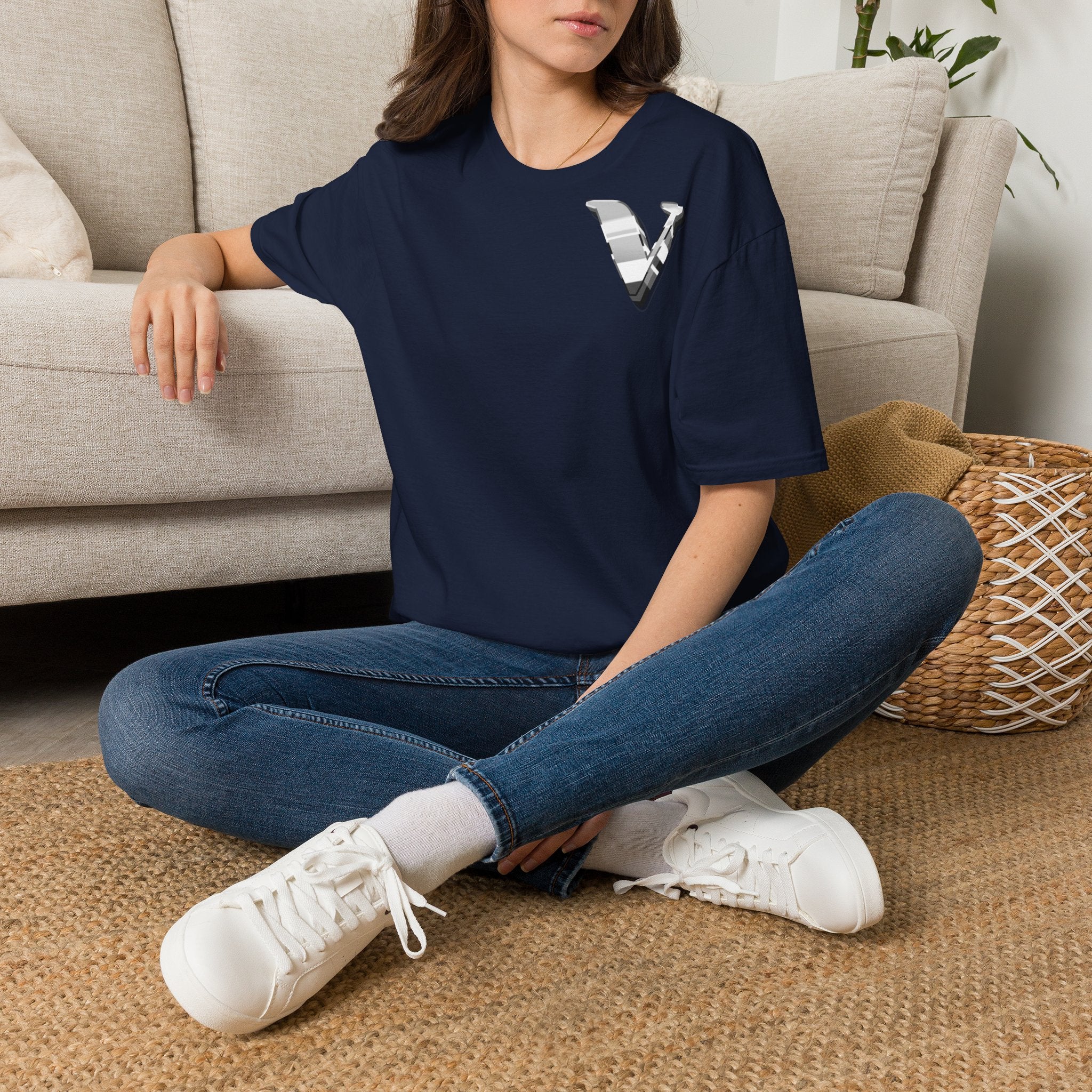 Vejdi Classic Unisex Minimalist Tee