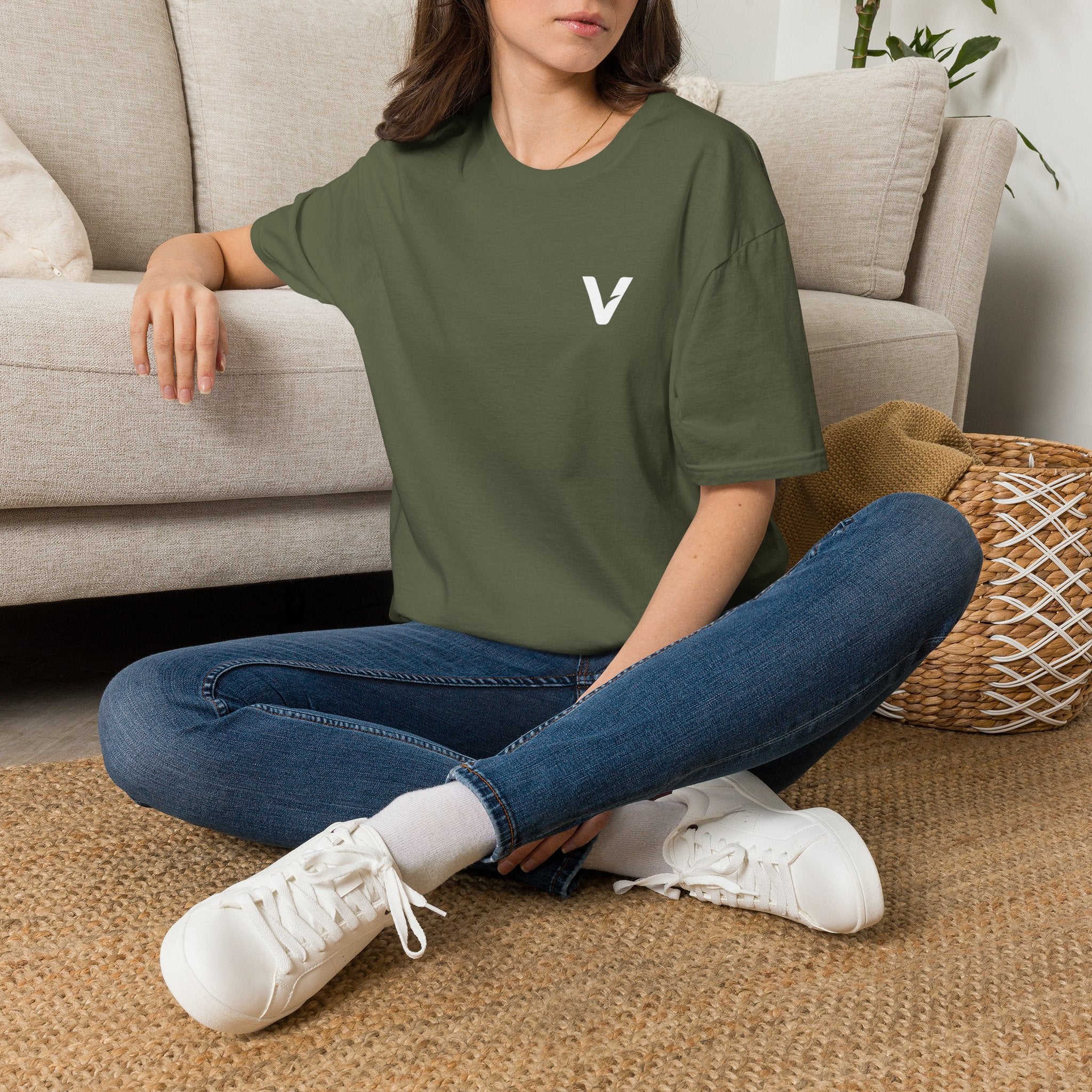 Vejdi™️ Minimalist V-Logo Unisex Crewneck Tee — Heavyweight Premium Cotton